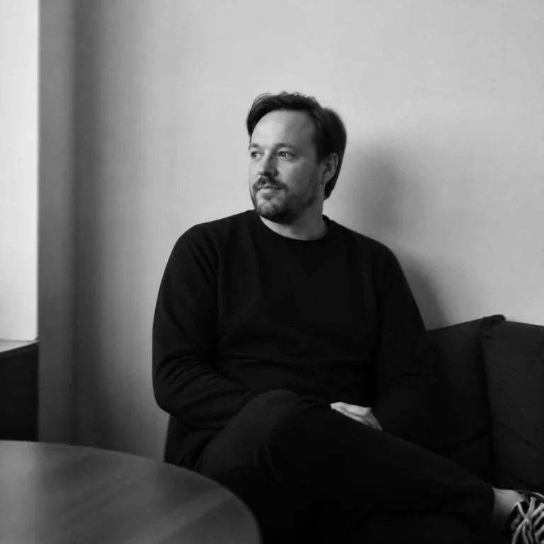 Portrait von Christian Leddin von Takoma Digital für Industrie-Marketing, Vertrieb und digitale Strategien im Maschinenbau